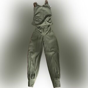 Old Navy maternity set